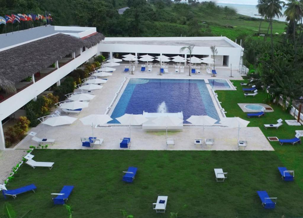Oasi Encantada - Beach Resort Barahona Luaran gambar
