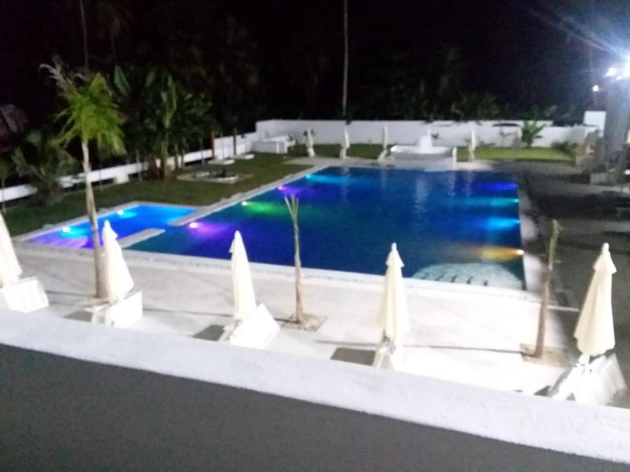 Oasi Encantada - Beach Resort Barahona Luaran gambar