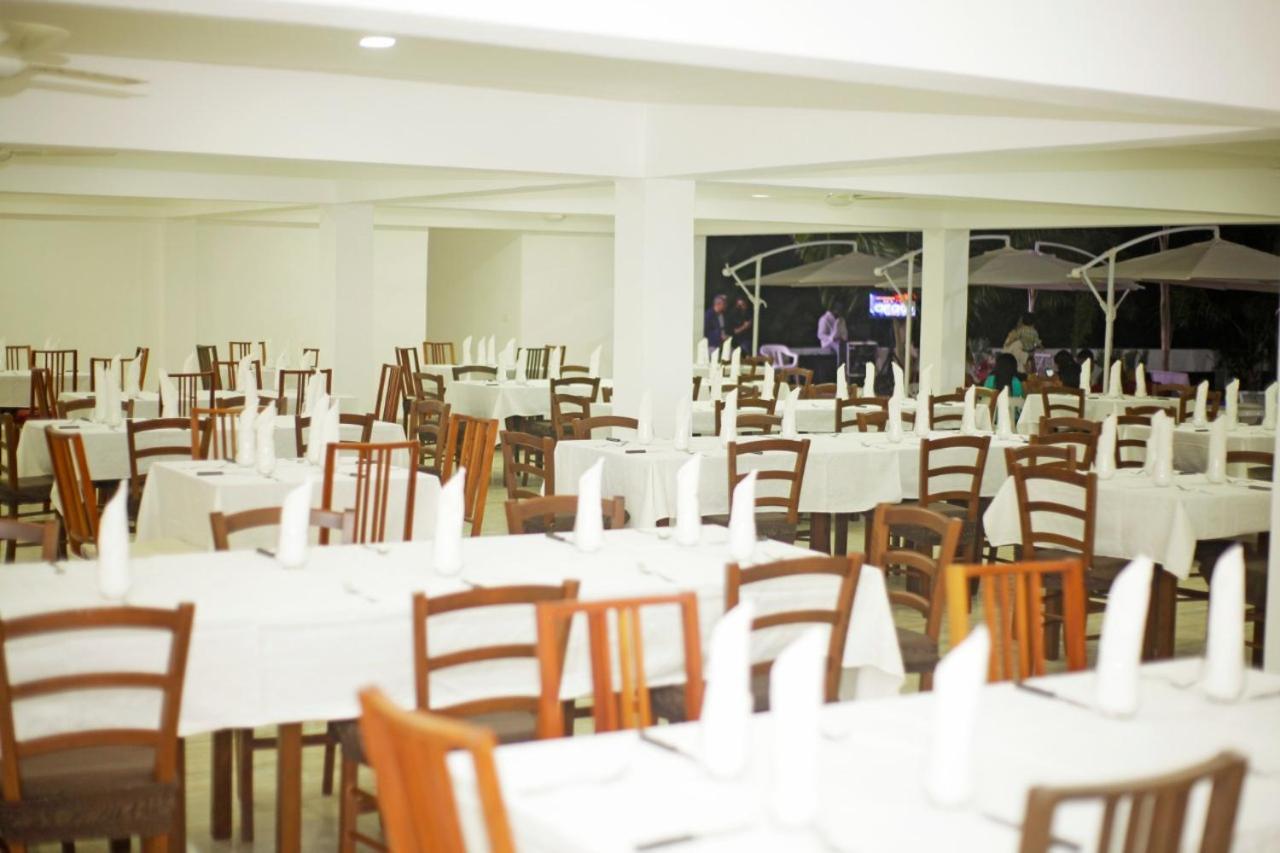 Oasi Encantada - Beach Resort Barahona Luaran gambar