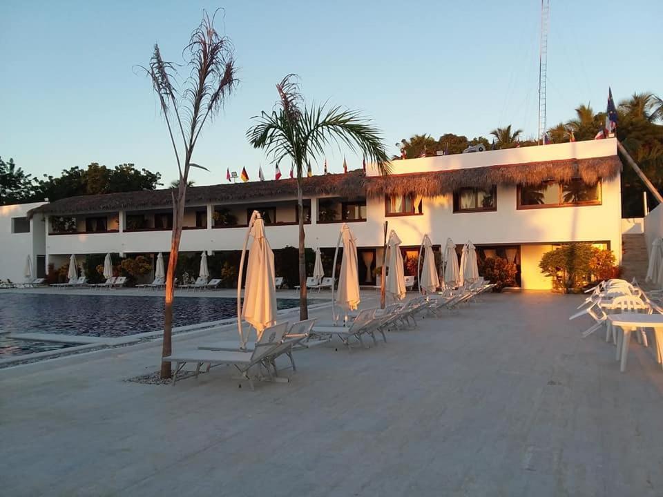 Oasi Encantada - Beach Resort Barahona Luaran gambar