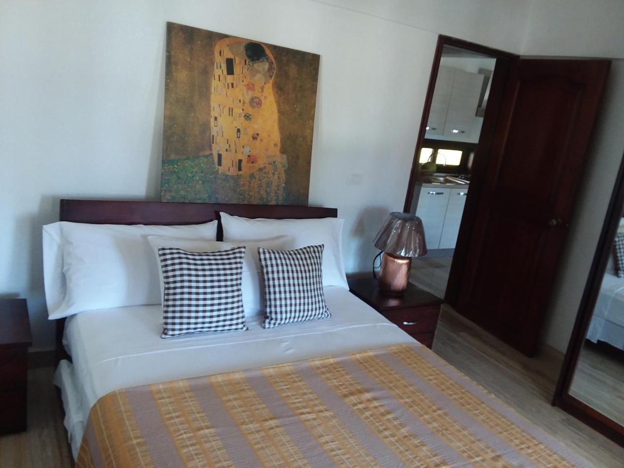 Oasi Encantada - Beach Resort Barahona Luaran gambar